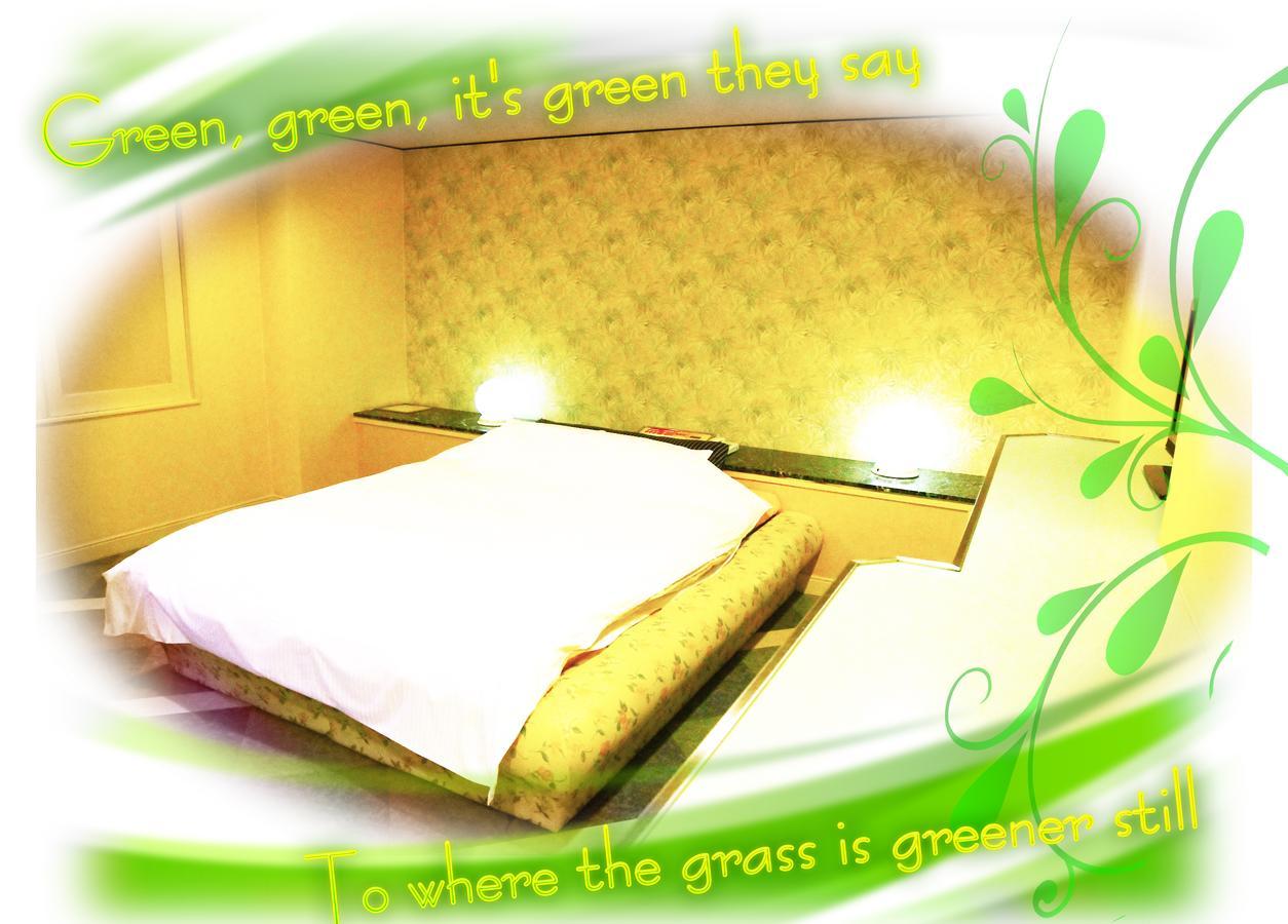 Kyoto Hotel Crown (Adults Only) Esterno foto