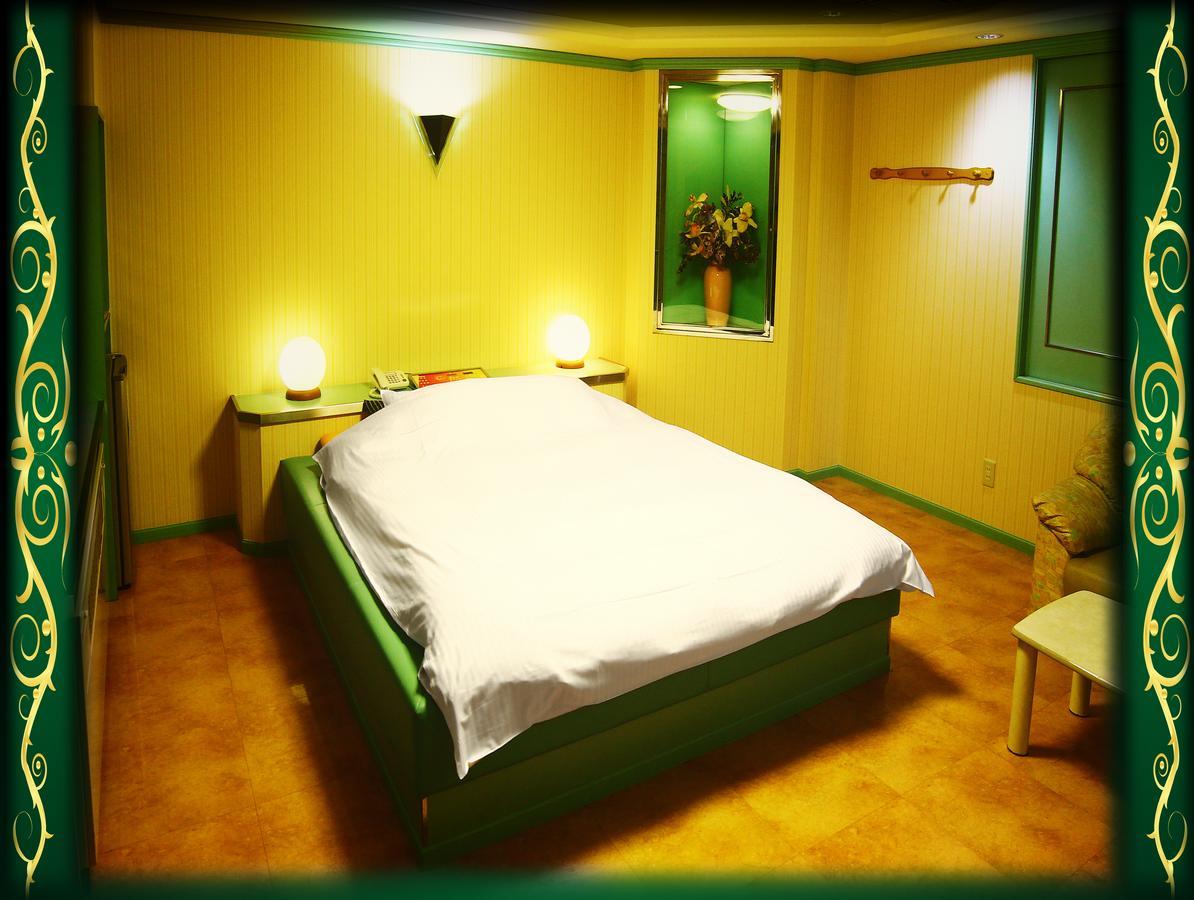 Kyoto Hotel Crown (Adults Only) Esterno foto